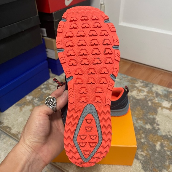 Like New Women Size 8.5 (Euro Size 40) New Balance T590V4 Running Shoes Fuelcore - Picture 14 of 14